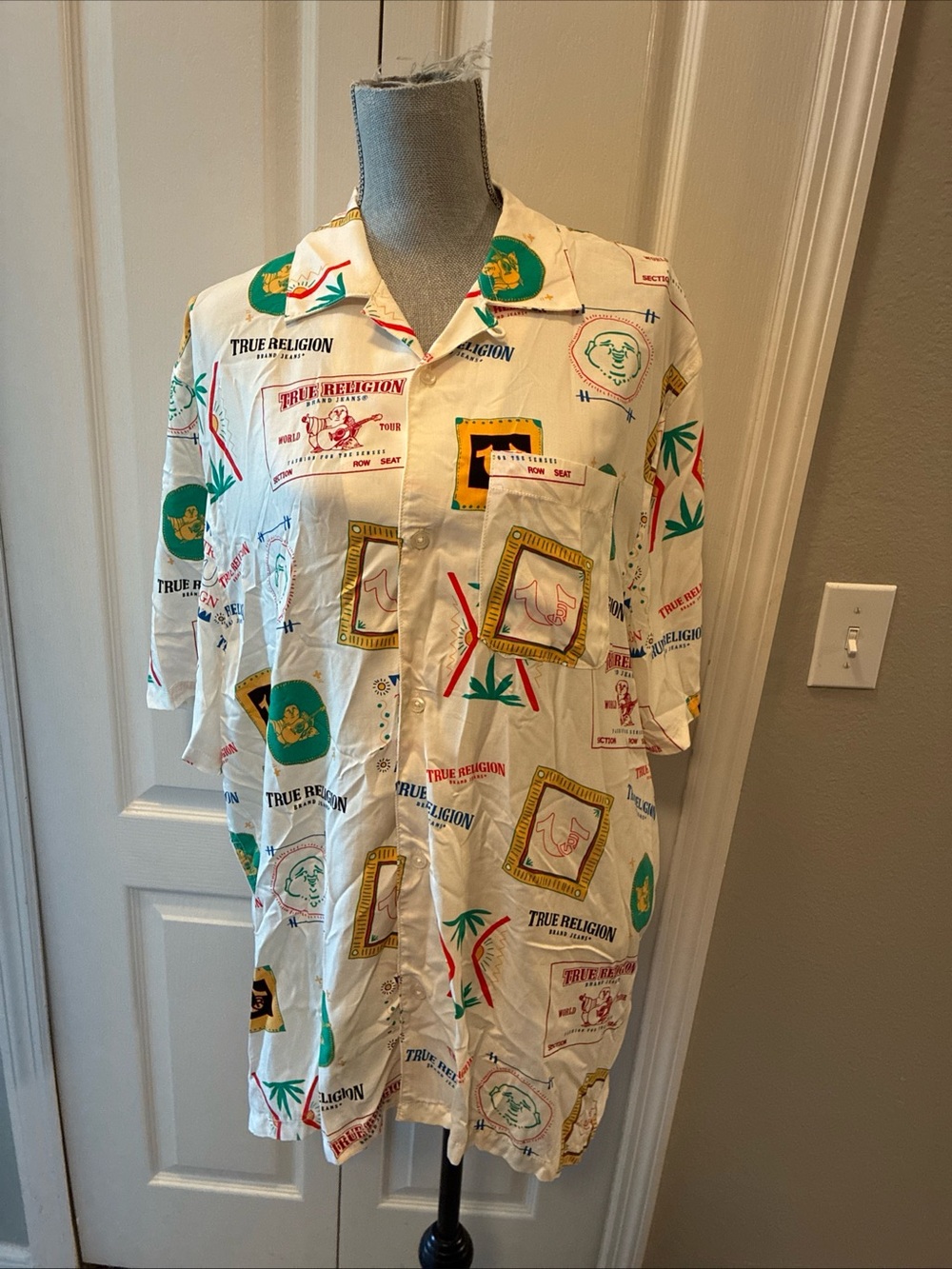 True religion mens button up shirt size XL